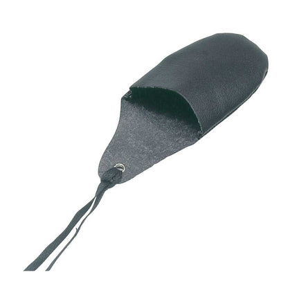 Schwarzer Lederfingerling mit Bindeband und Ösenanhänger am Bündchen